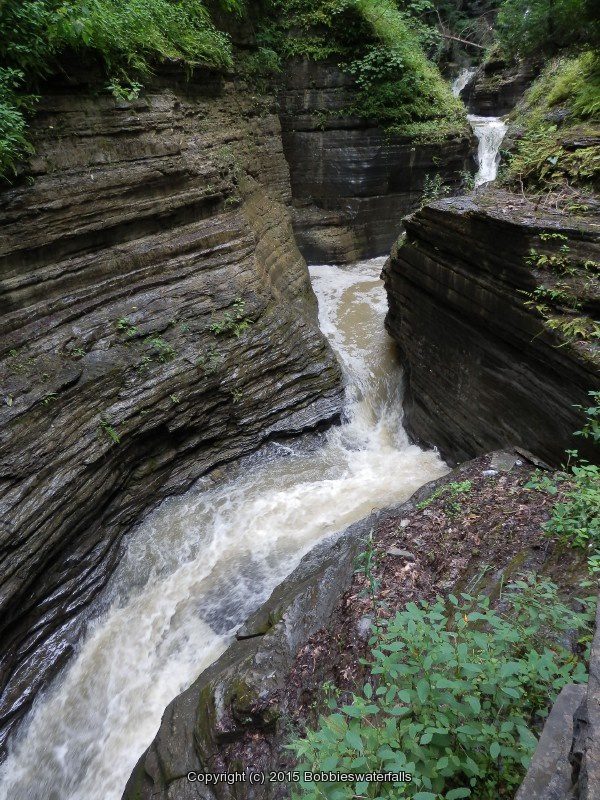 WHISPERING FALLS in WATKINS GLEN SCHUYLER  CENTRAL NEW YORK 8-10-2013_00003.JPG