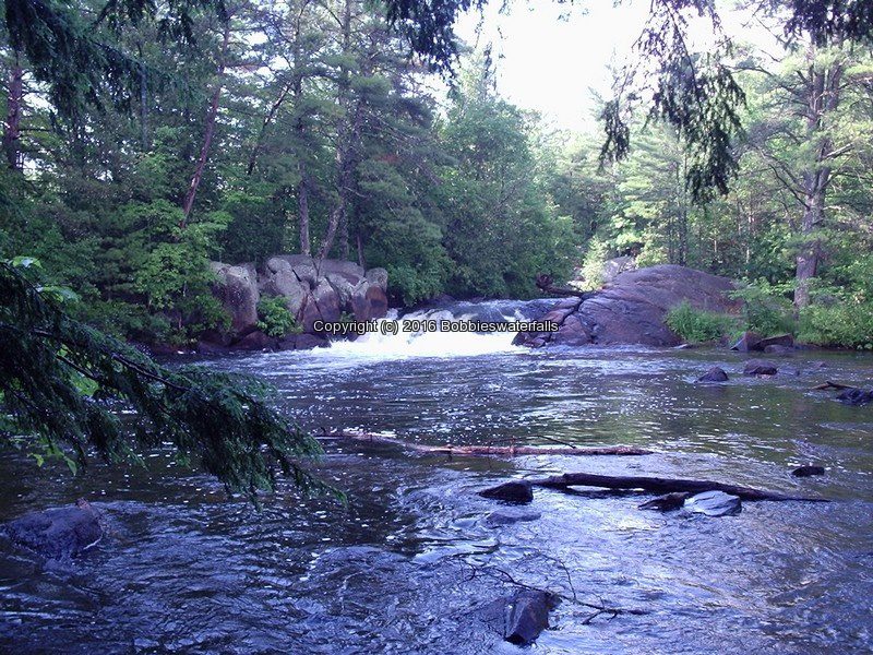 Daves Upper Falls Marienette County WI 7-5-2007_00003.JPG